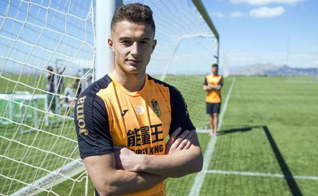 Tanis hizo parads de mérito pero no pudo evitar el gol a falta de cinco minutos.