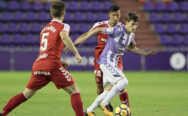 Toni, que vuelve a una convocatoria, en el partido de la primera vuelta ante el Nàstic. /G. Villamil
