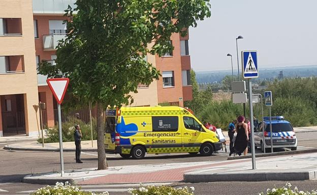 Ambulancia del Sacyl atiende al herido