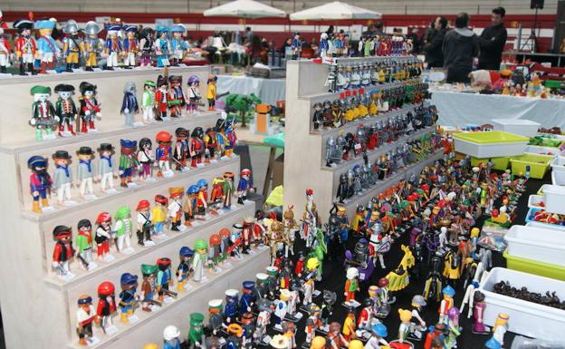 Juguetes y miniaturas.