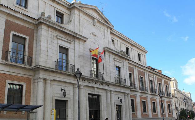 Fachada de la Audiencia Provincial de Valladolid Fachada de la Audiencia Provincial de Valladolid