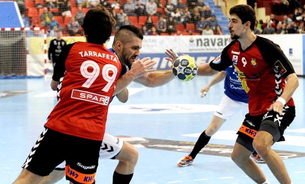 Roberto Pérez en un partido de la pasada temporada ante el Fraikin BM Granollers