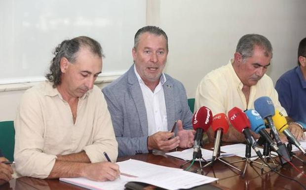 Los representantes de las organizaciones agrarias en la presentación de la manifestación el pasado 14 de agosto.