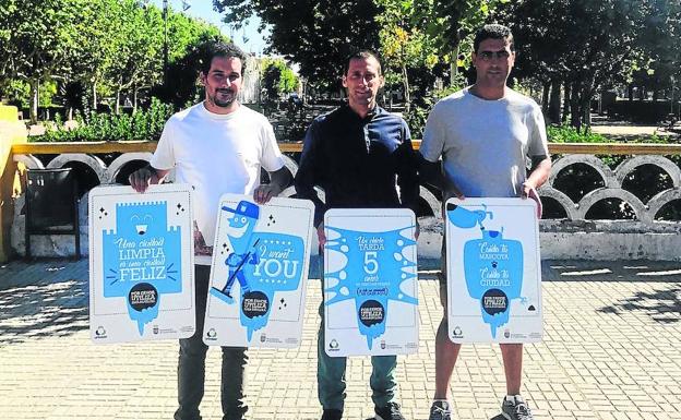 Domingo Benito junto a los responsables de Urbaser