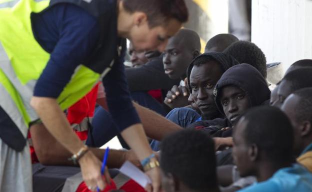 Llegada de inmigrantes a Málaga./Efe