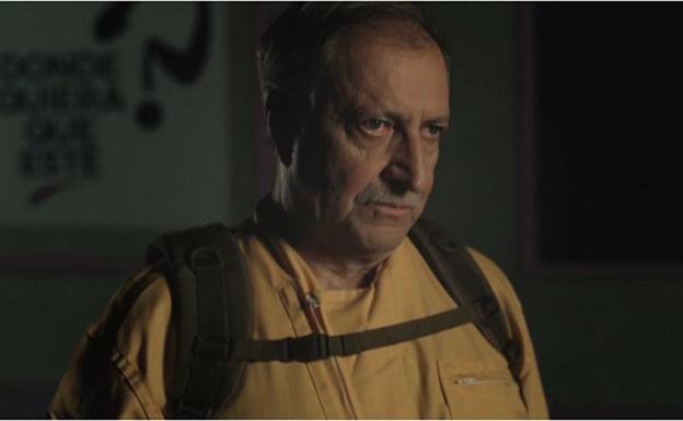 Paco Lobatón en la 'promo' de 'Stranger Things'. /Netflix