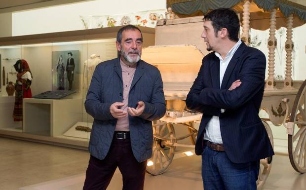 Carlos Piñel y José Luis Calvo, los dos directores que ha tenido el Museo Etnográfico de Zamora en sus quince años de vida. /Mariam Montesinos