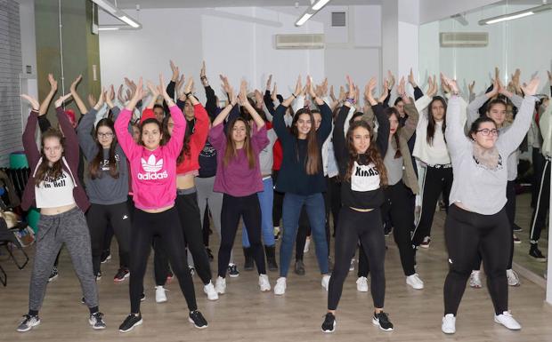 Uno de los últimos ensayos en la sede de Enjoy antes de poner la guinda en el Teatro Calderón. /Henar Sastre