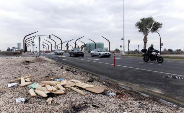 Lugar donde el pasado sábado tres personas fallecieron y dos resultaron heridas de gravedad en Murcia./Cristóbal Osete (Efe)