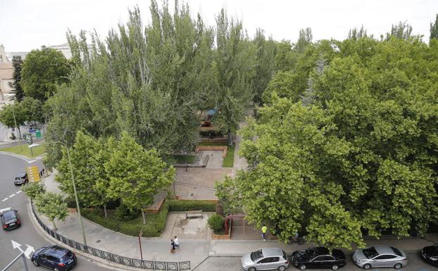 Vista del parque de los Jardinillos, que será reformado este año. /Antonio Quintero