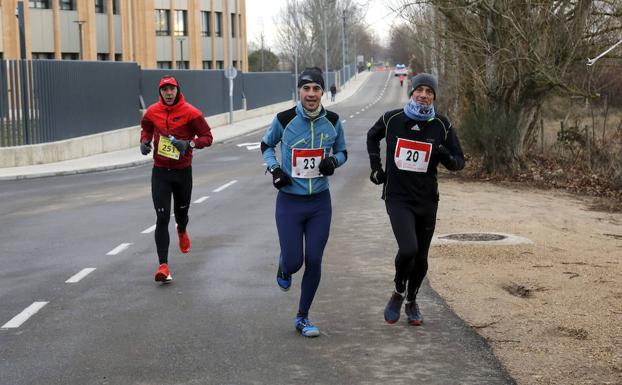 Participantes en el Trail Ciudad de Palencia./ANTONIO QUINTERO