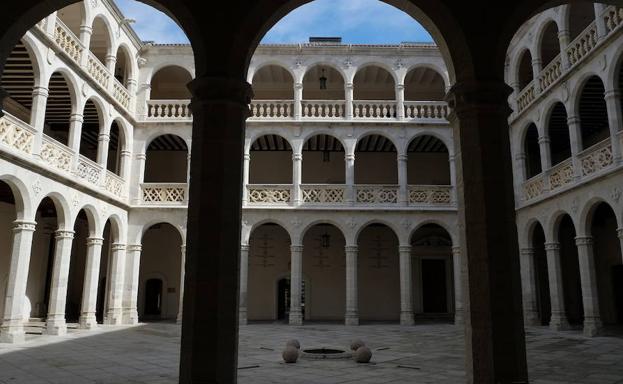 Patio del Palacio de Santa Cruz, sede del Rectorado de la UVA./G. V.