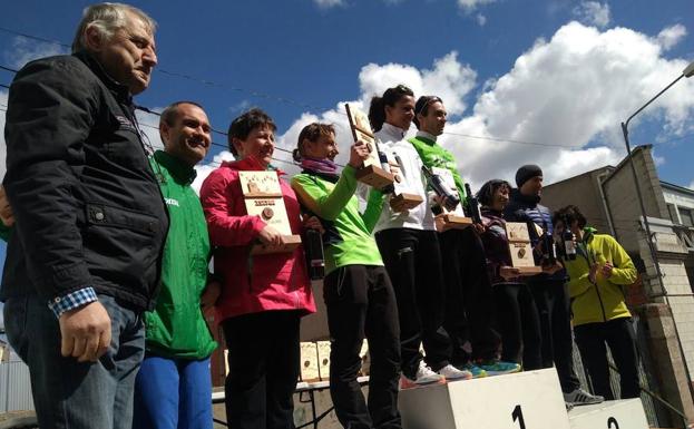 Los podios masculino y femenino