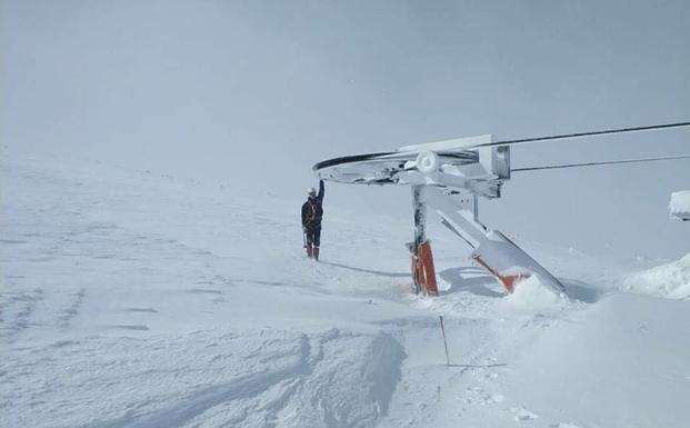 Las fuertes nevadas han dejado una situación extrema en el centro salmantino./