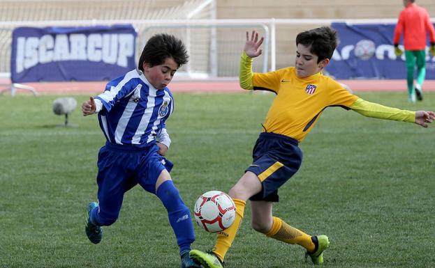 Porto y Atlético de Madrid disputaron la final de consolación, ganada 1-2 por los madrileños