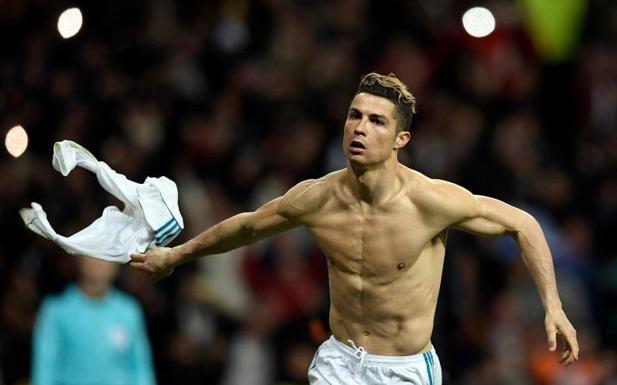 Cristiano Ronaldo celebra su gol de penalti ante la Juventus. /Afp