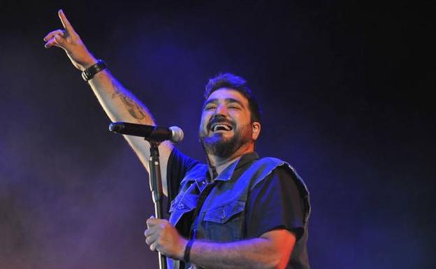 Antonio Orozco, durante un concierto./Rodrigo Jiménez