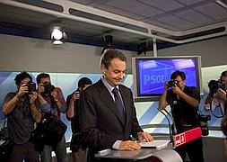 Zapatero, durante su comparecencia ante los medios de comunicación. / Foto: Efe | Vídeo: Atlas/