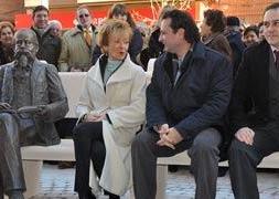 De la Vega asiste a la inauguración de la remodelada José Zorrilla
