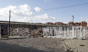 Antiguos terrenos de Metales Extruidos, en la avenida de Burgos./ ANTONIO QUINTERO/