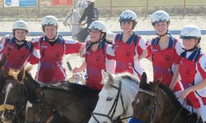 Las chicas del Club deportivo de Villamartín. / El Norte/
