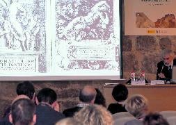 Vincent Droguet, del Museo Château de Fontainebleau, durante su ponencia en el Palacio de Villena. / Henar Sastre/