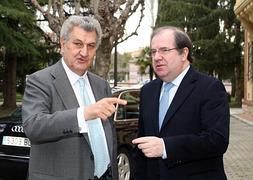 Posada y Herrera en la reunión que mantuvieron el año pasado en la sede de la Junta./