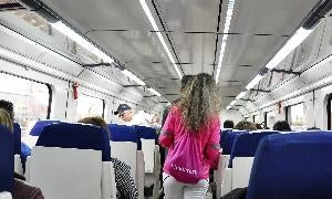 Interior de un tren entre Valladolid y Medina del Campo. FRAN JIMÉNEZ/