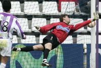 Xavi y Pepe Moré regresan a Valladolid Los árbitros piden un hueco La megafonía viaja a Italia Los córners silencian el José Zorrilla Víctor celebra su tanto con un recogepelotas/