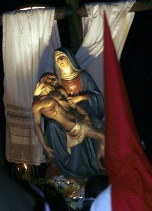 Virgen de la Piedad. ::
M. FUENTE/