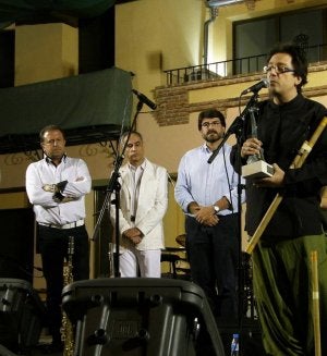 Carlos Soto agradece el premio. ::
EL NORTE/