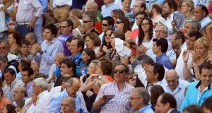 Un grupo de aficionados en la primera corrida de la feria de Valladolid. ::
REPORTAJE GRÁFICO HENAR SASTRE/