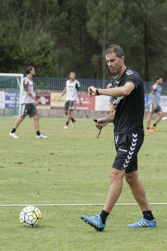 Entrenamiento del Real Valladolid en A Lagoa, Mondariz