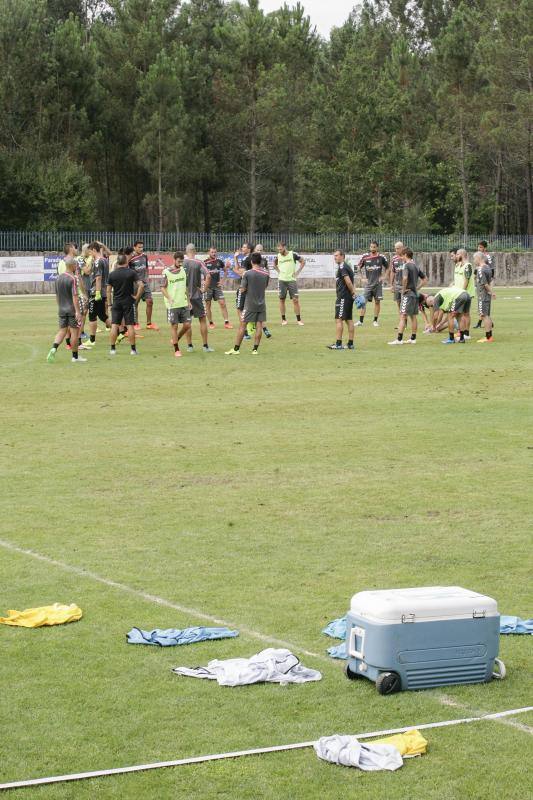 Entrenamiento del Real Valladolid en A Lagoa, Mondariz