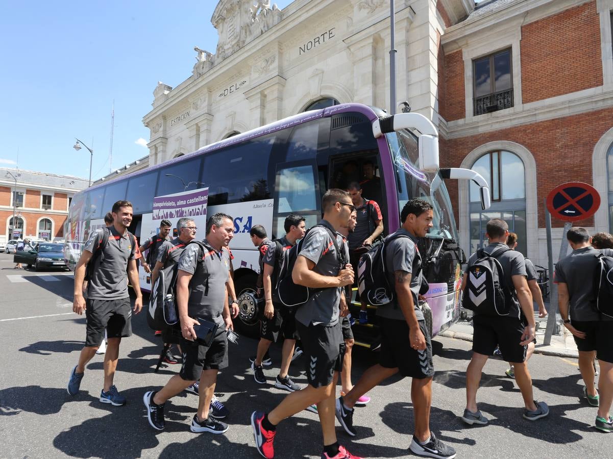 El Real Valladolid pone rumbo a Córdoba en el primer partido de Liga