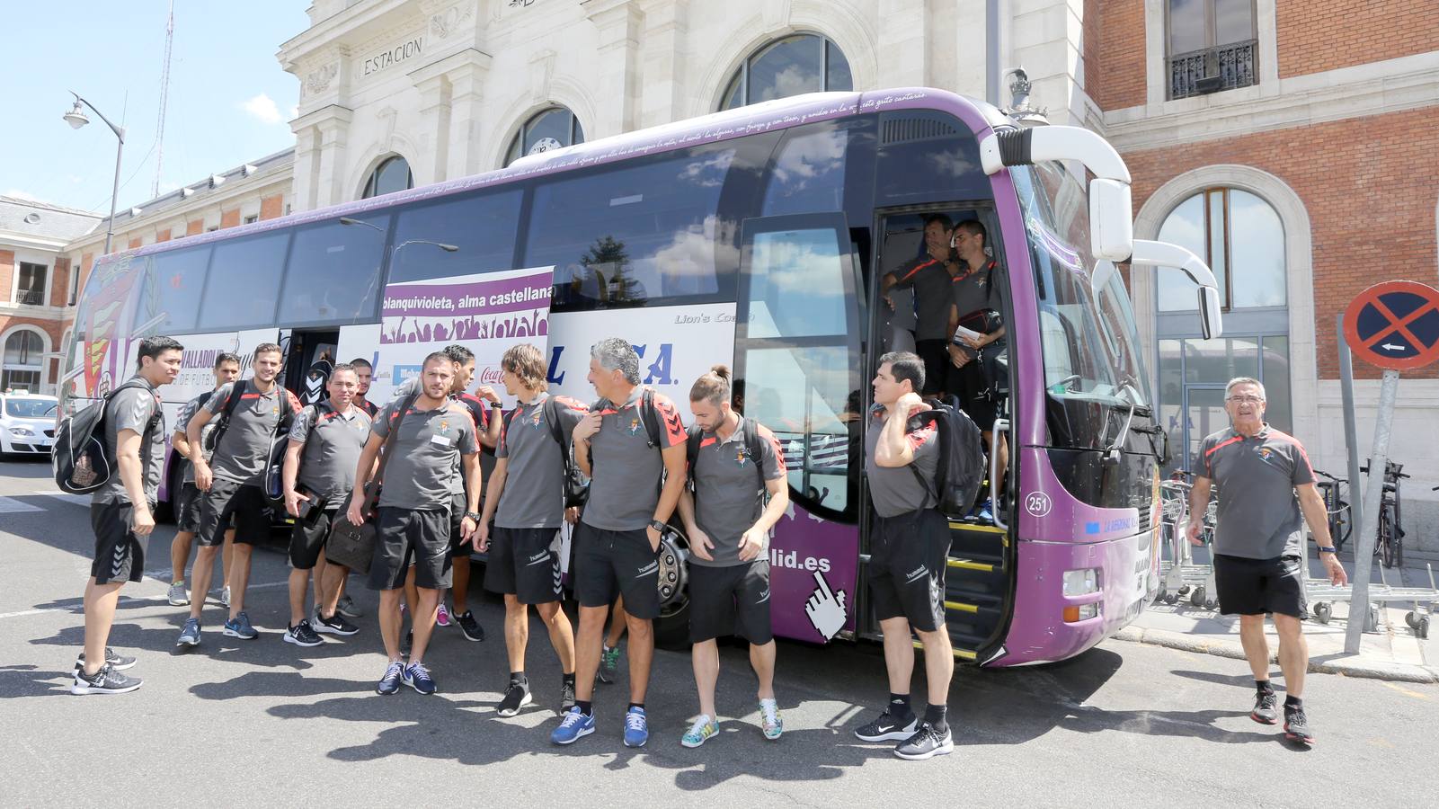 El Real Valladolid pone rumbo a Córdoba en el primer partido de Liga