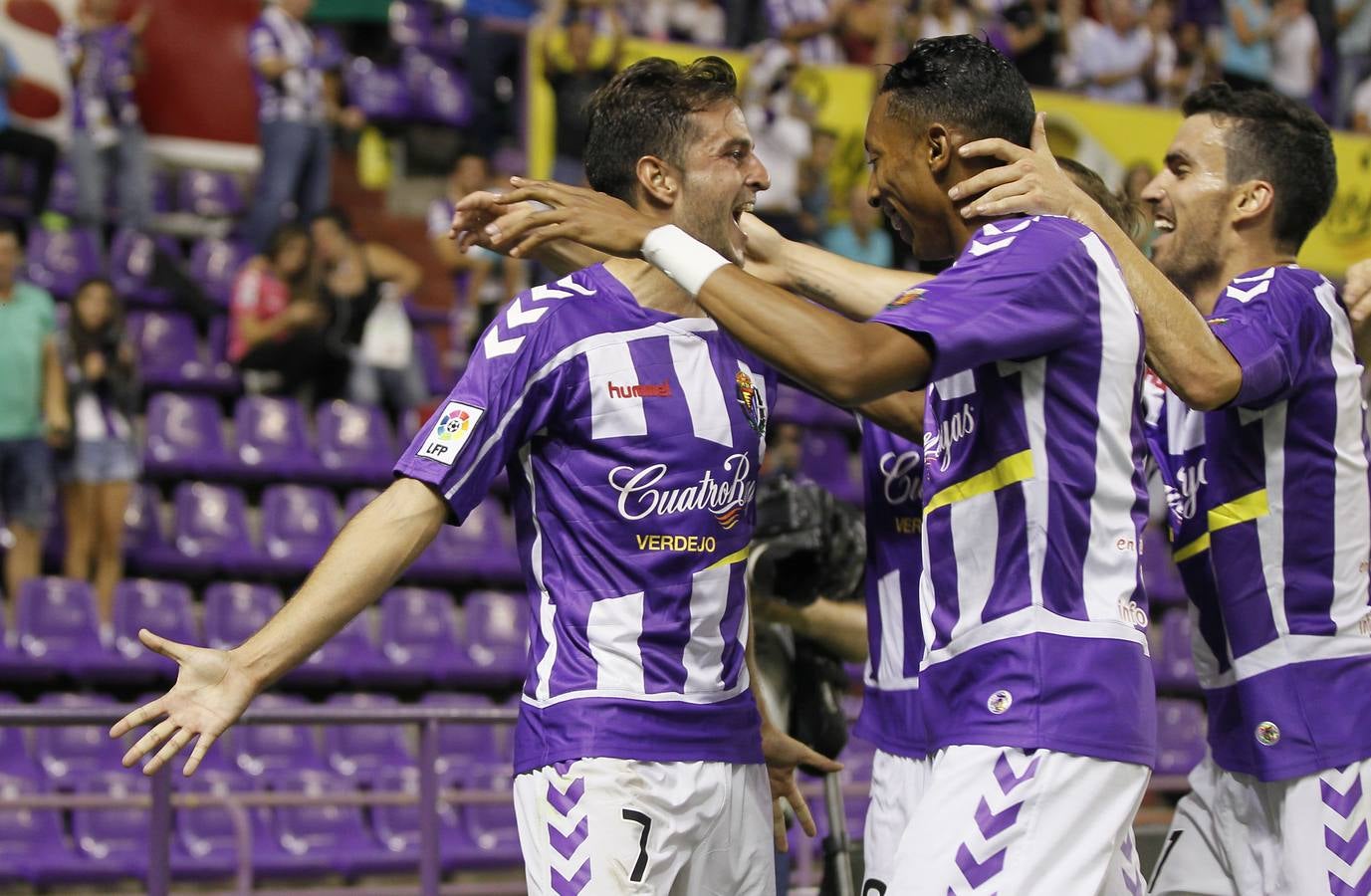 El Valladolid se impone al Alcorcón por dos goles a cero