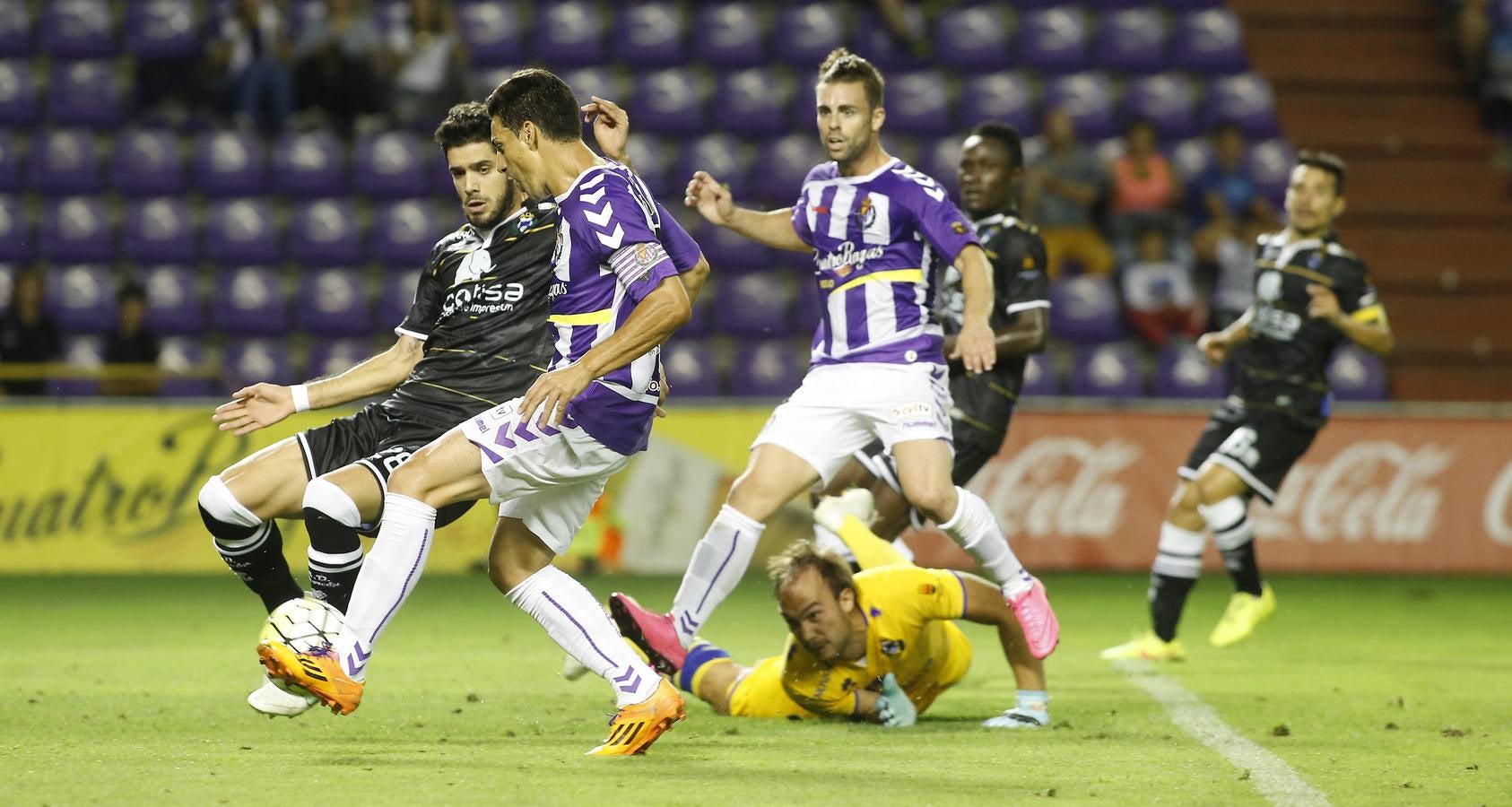El Valladolid se impone al Alcorcón por dos goles a cero