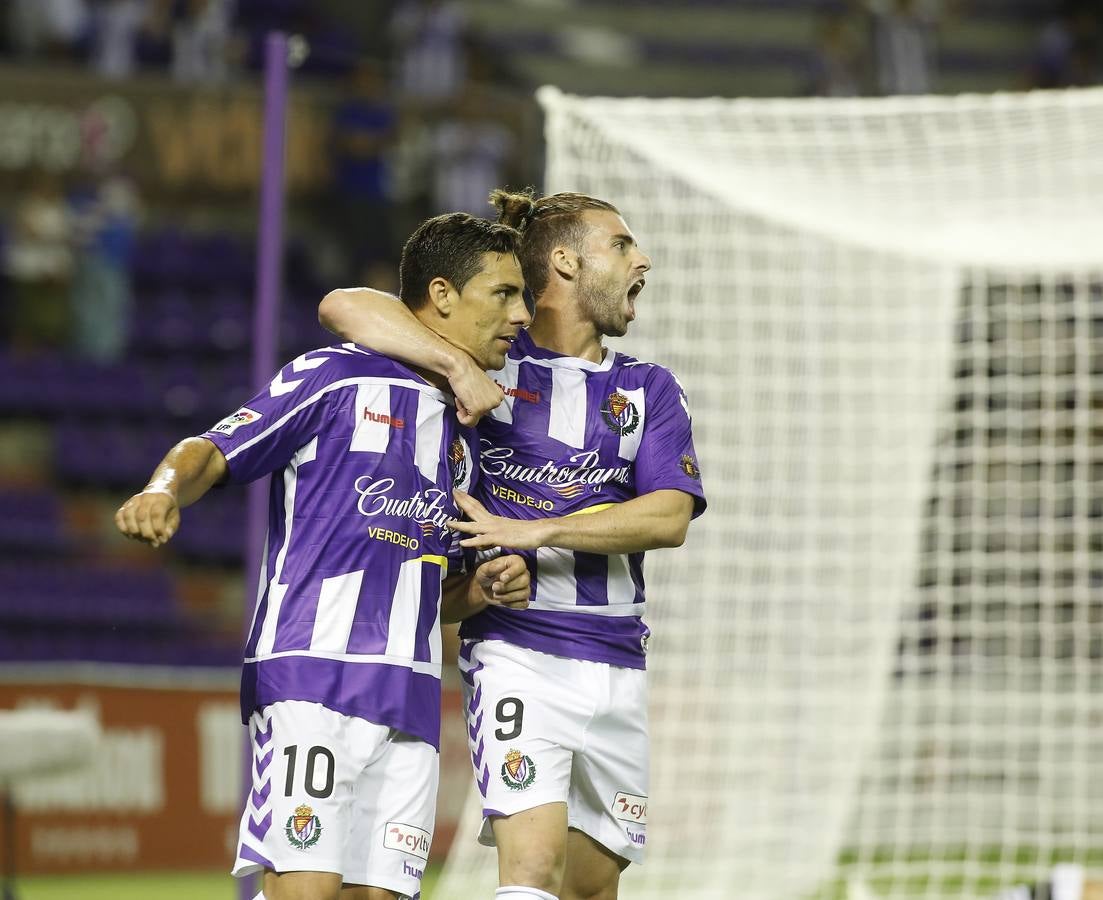 El Valladolid se impone al Alcorcón por dos goles a cero