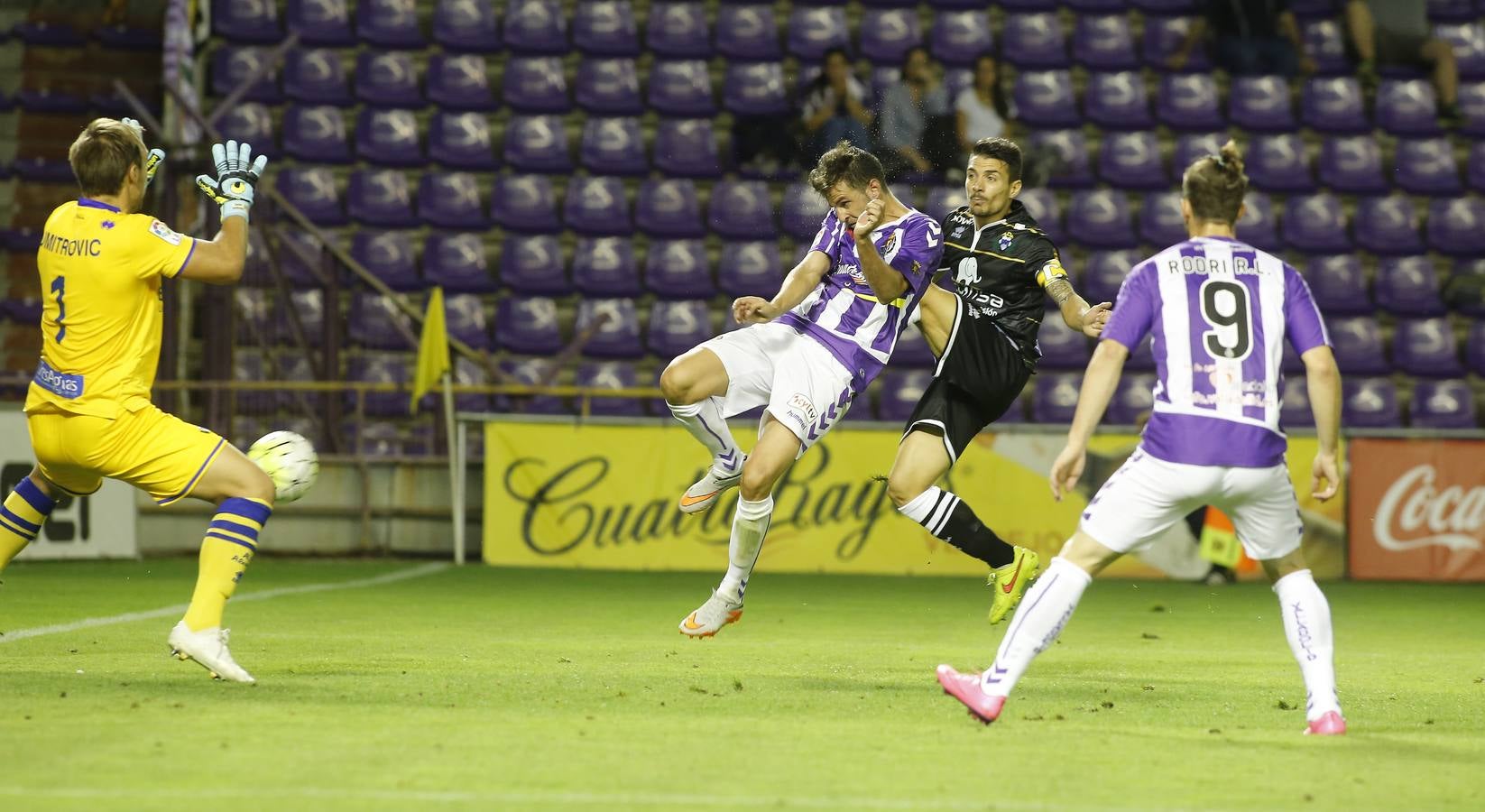 El Valladolid se impone al Alcorcón por dos goles a cero