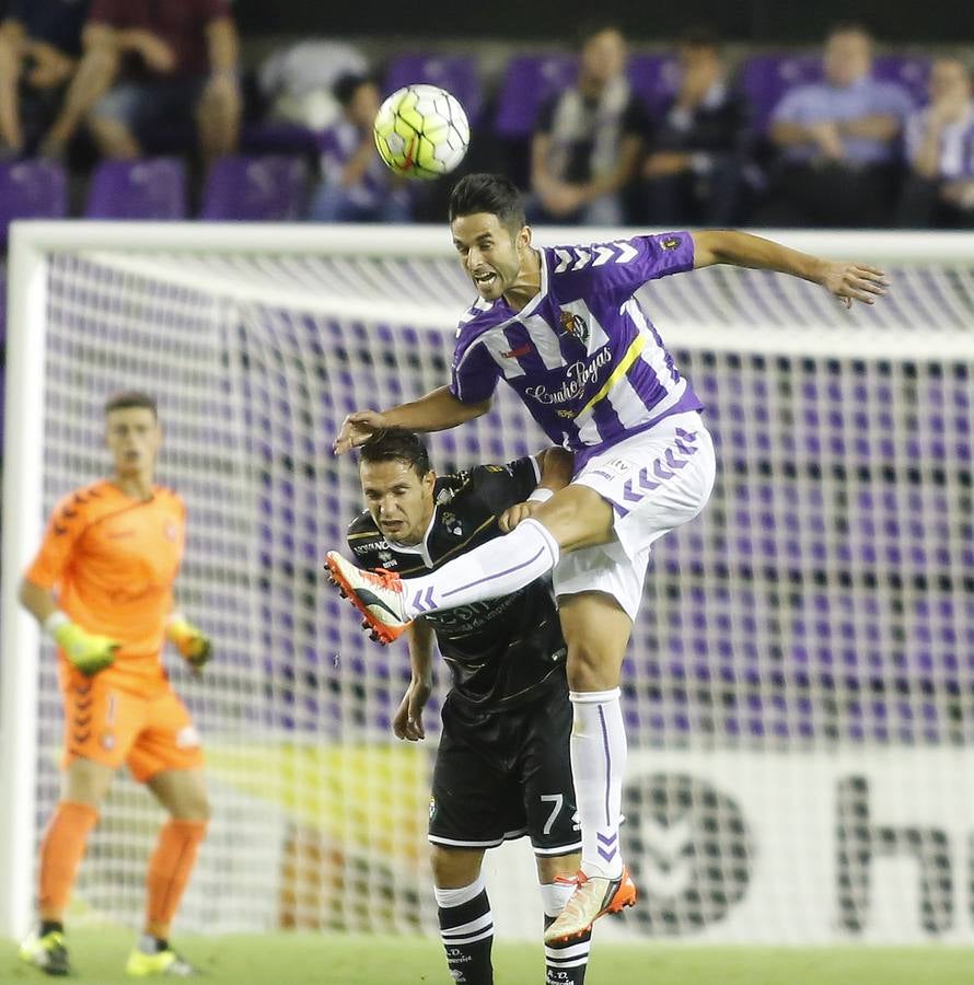 El Valladolid se impone al Alcorcón por dos goles a cero