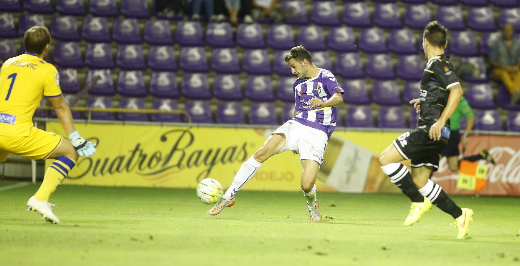 El Valladolid se impone al Alcorcón por dos goles a cero
