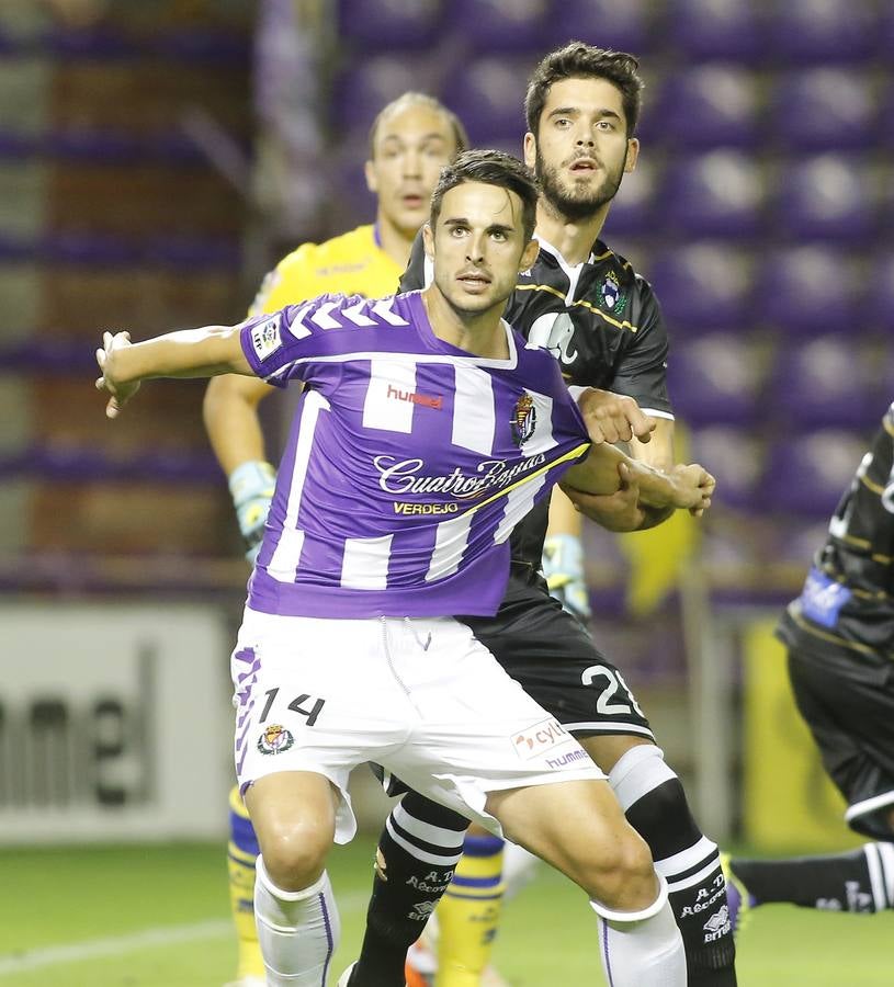 El Valladolid se impone al Alcorcón por dos goles a cero