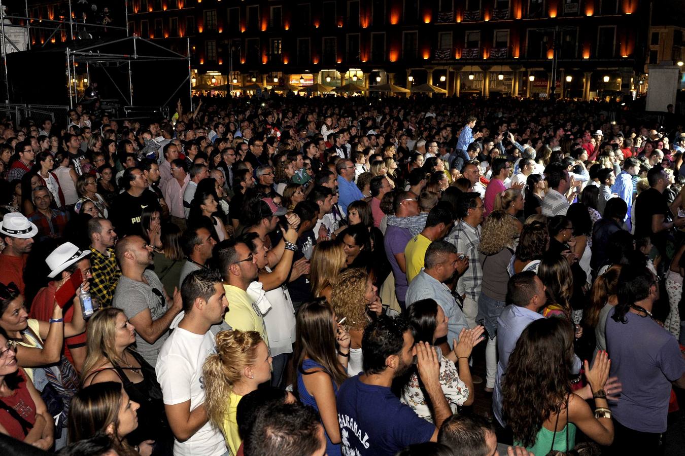 Concierto de Los Brincos en la Plaza Mayor de Valladolid