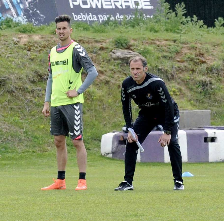 Primer entrenamiento de Alberto López al frente del Real Valladolid