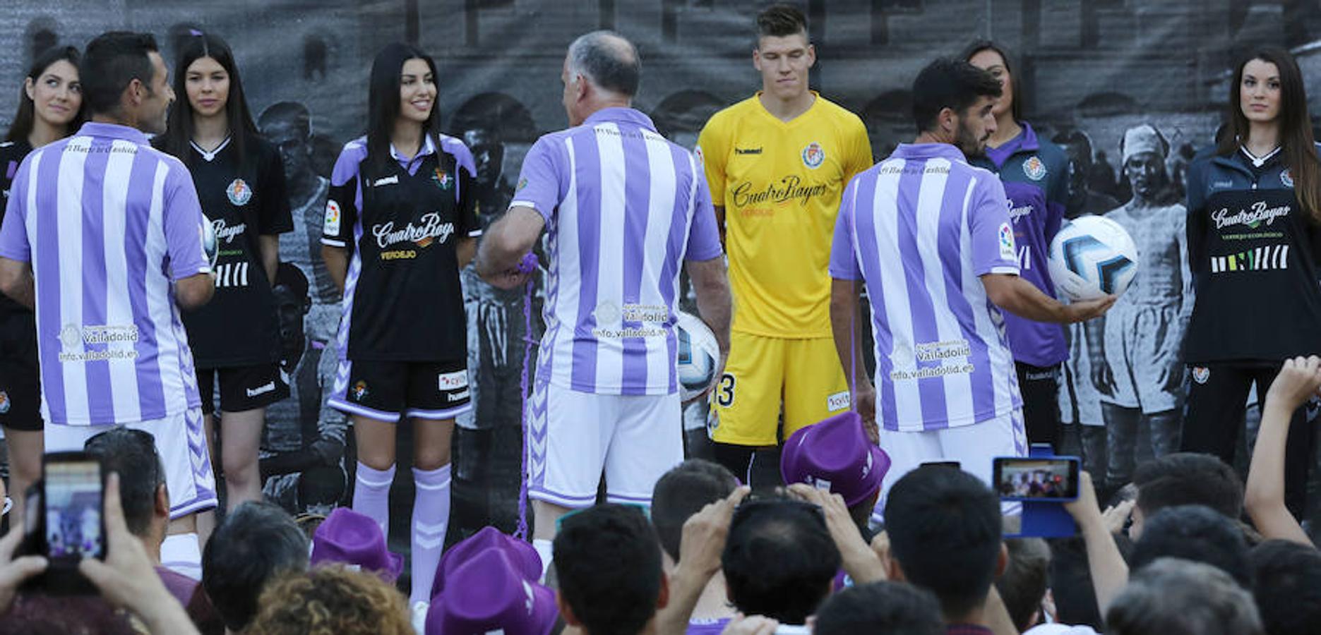 El Real Valladolid presenta sus nuevas equipaciones