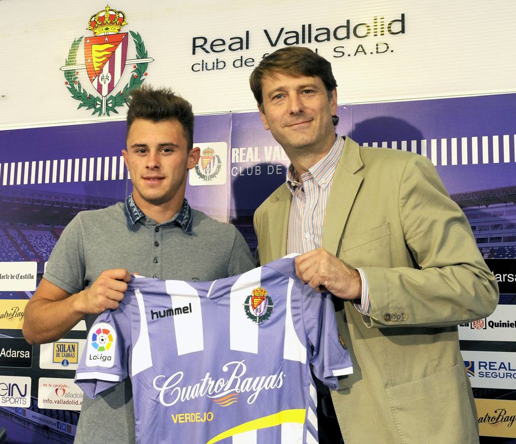 El Real Valladolid presenta a Dejan Drazic