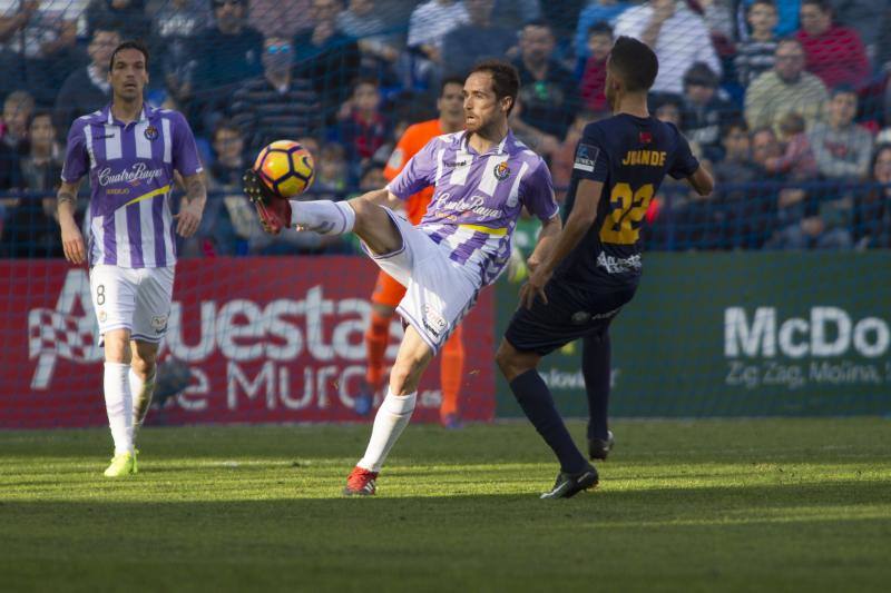 Partido del UCMA Murcia C.F. contra el Real Valladolid