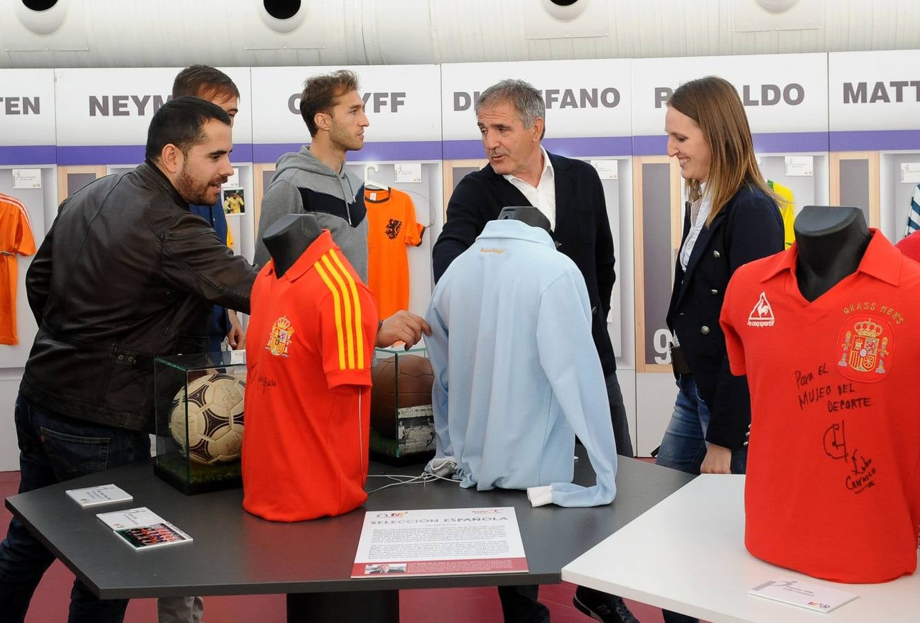 Visita blanquivioleta al Museo del Deporte