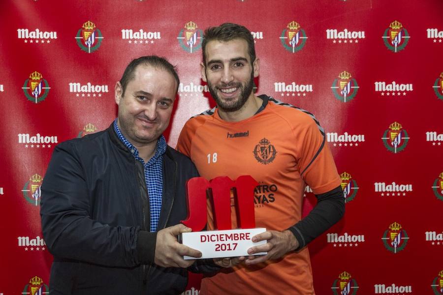 «Si me presento a alcalde, me votan» dice Antoñito al recibir el premio al mejor jugador